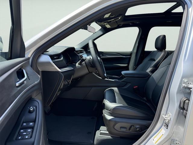 new 2025 Jeep Grand Cherokee L car, priced at $49,470