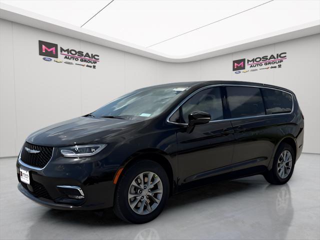 new 2025 Chrysler Pacifica car, priced at $46,458