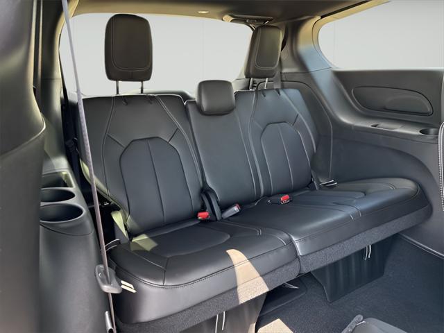 new 2025 Chrysler Pacifica car, priced at $46,458