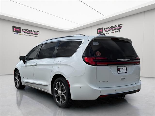 new 2025 Chrysler Pacifica car, priced at $55,757