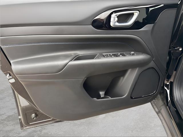 new 2025 Jeep Compass car, priced at $28,214