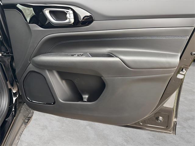 new 2025 Jeep Compass car, priced at $28,150