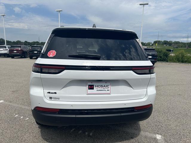 new 2024 Jeep Grand Cherokee car, priced at $44,541