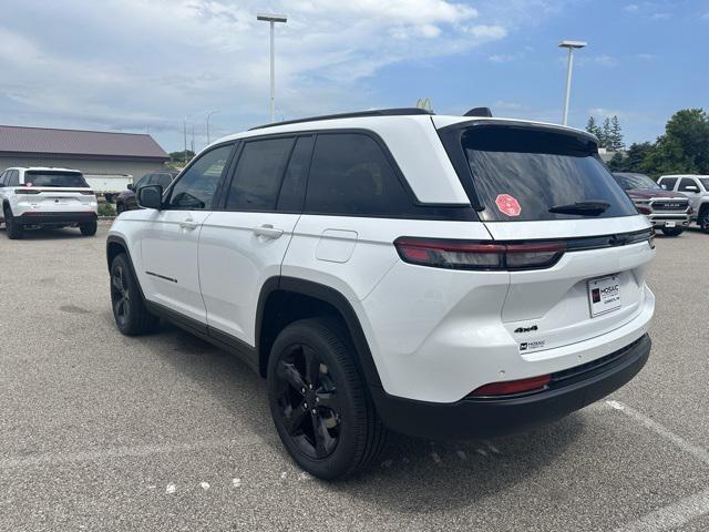 new 2024 Jeep Grand Cherokee car, priced at $44,541