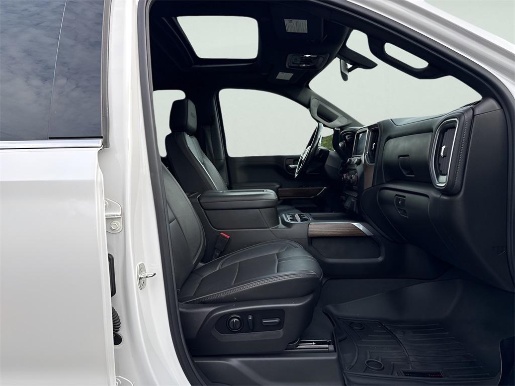 used 2022 Chevrolet Silverado 1500 car, priced at $41,990
