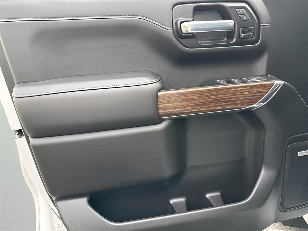 used 2022 Chevrolet Silverado 1500 car, priced at $41,990