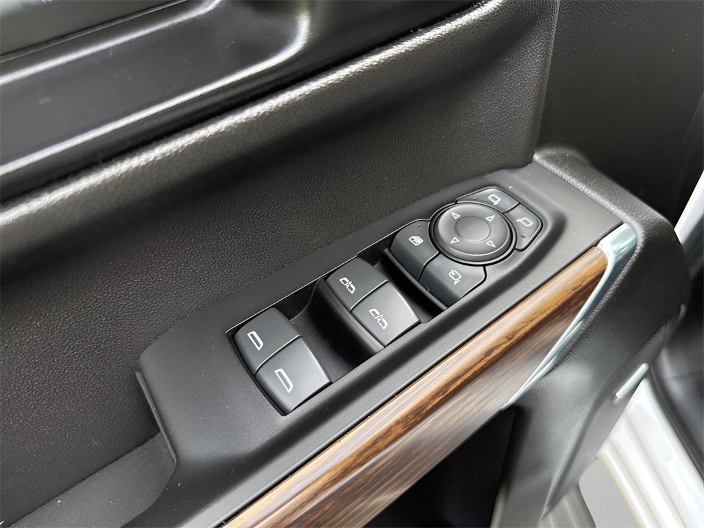 used 2022 Chevrolet Silverado 1500 car, priced at $41,990