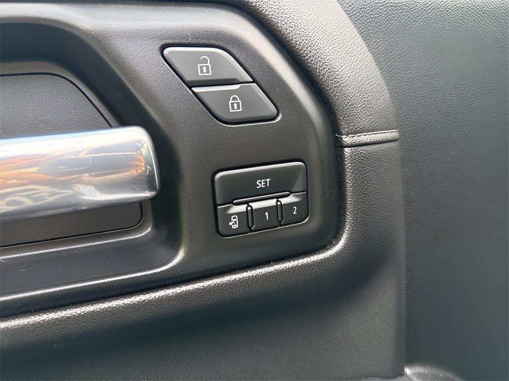 used 2022 Chevrolet Silverado 1500 car, priced at $41,990
