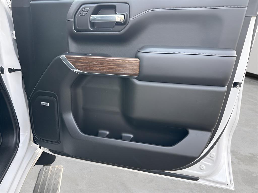 used 2022 Chevrolet Silverado 1500 car, priced at $41,990