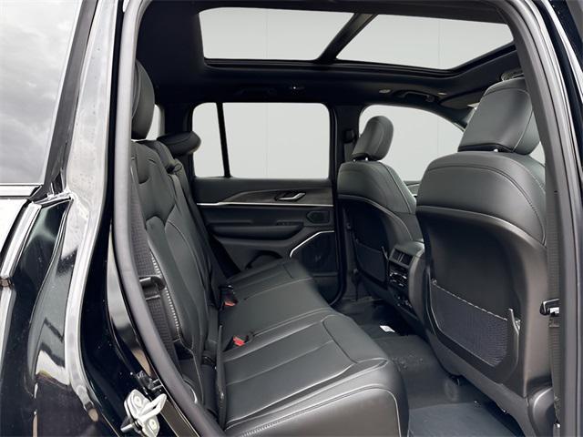 new 2025 Jeep Grand Cherokee car, priced at $50,832