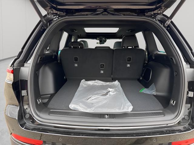 new 2025 Jeep Grand Cherokee car, priced at $50,702