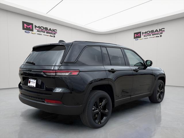 new 2025 Jeep Grand Cherokee car, priced at $50,702