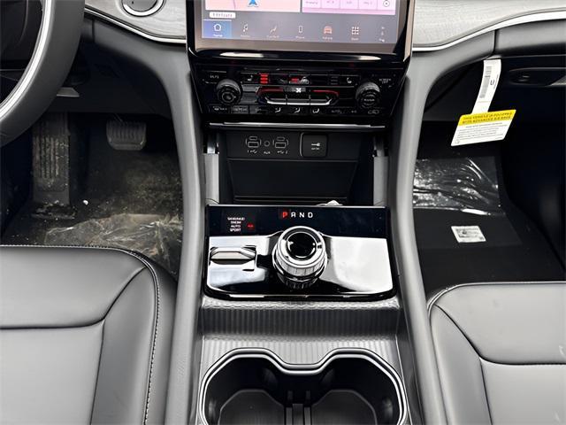 new 2025 Jeep Grand Cherokee car, priced at $50,832