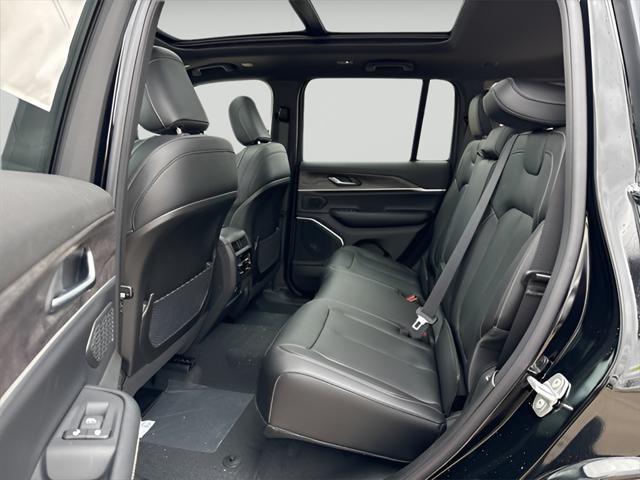 new 2025 Jeep Grand Cherokee car, priced at $50,702