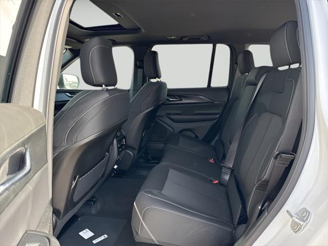 new 2025 Jeep Grand Cherokee car, priced at $40,849