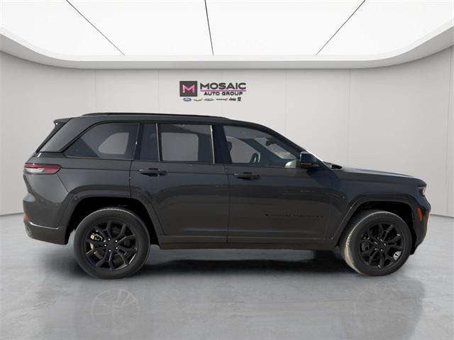 new 2025 Jeep Grand Cherokee 4xe car, priced at $66,575