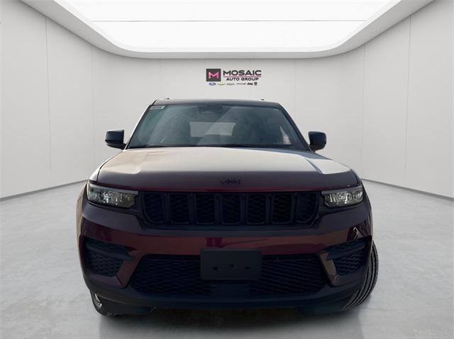 new 2025 Jeep Grand Cherokee car, priced at $40,944