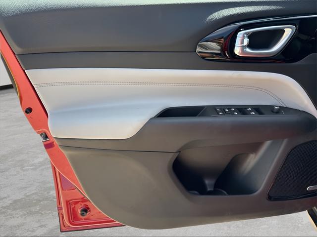 new 2025 Jeep Compass car, priced at $34,071