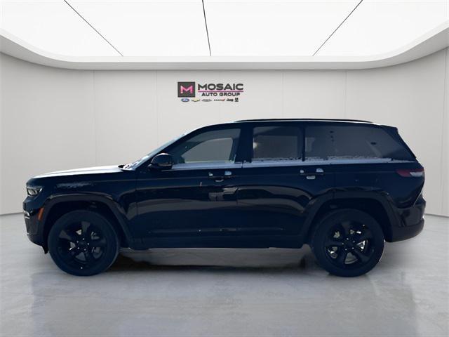 new 2025 Jeep Grand Cherokee car, priced at $50,783