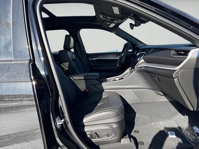 new 2025 Jeep Grand Cherokee car, priced at $50,653