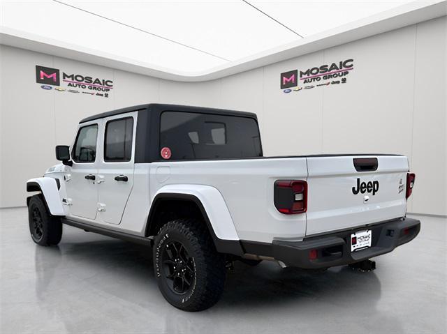 new 2024 Jeep Gladiator car, priced at $43,889