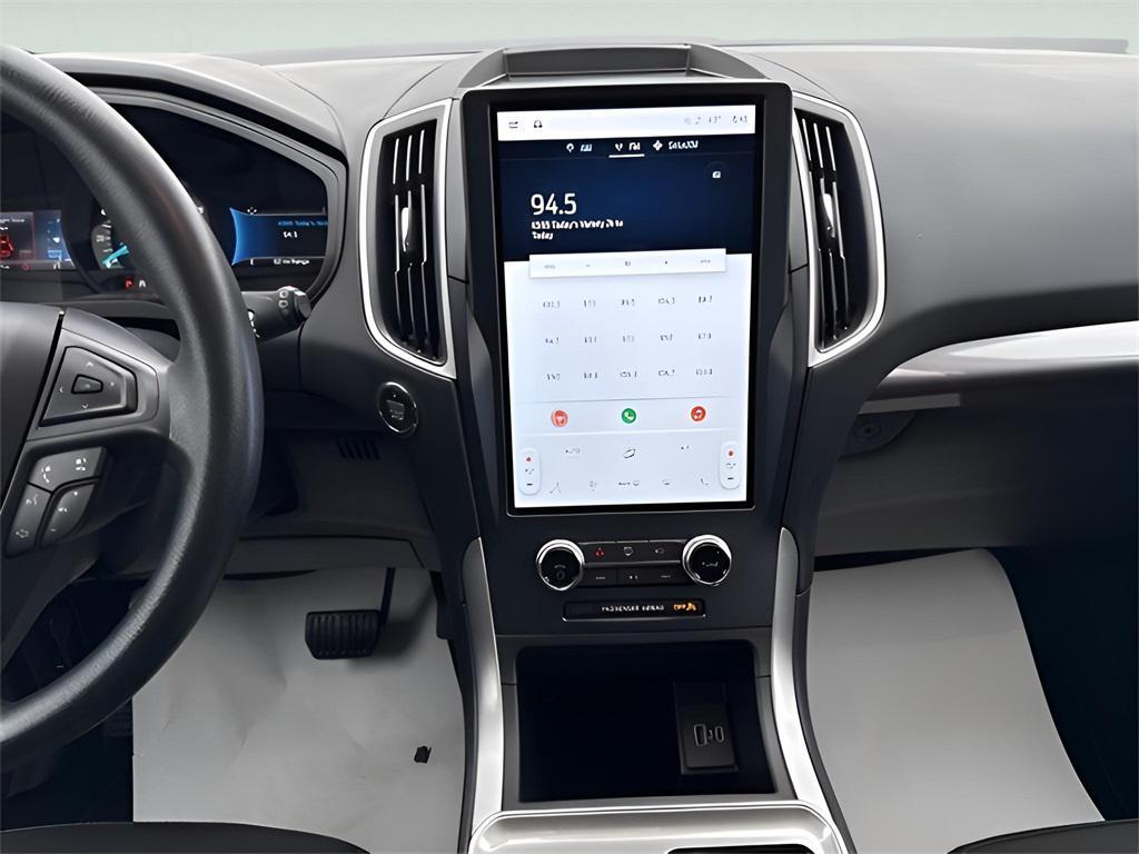 used 2024 Ford Edge car, priced at $23,490