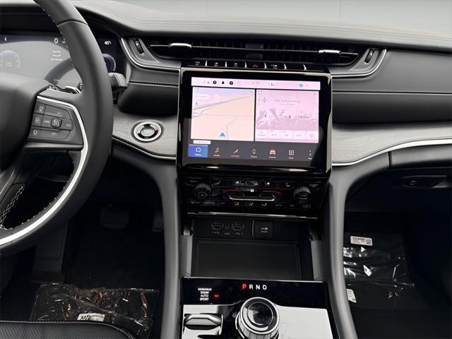 new 2025 Jeep Grand Cherokee car, priced at $50,403