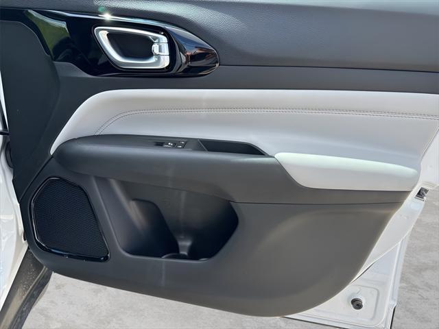 new 2025 Jeep Compass car, priced at $30,554