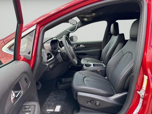 new 2025 Chrysler Pacifica car, priced at $45,240