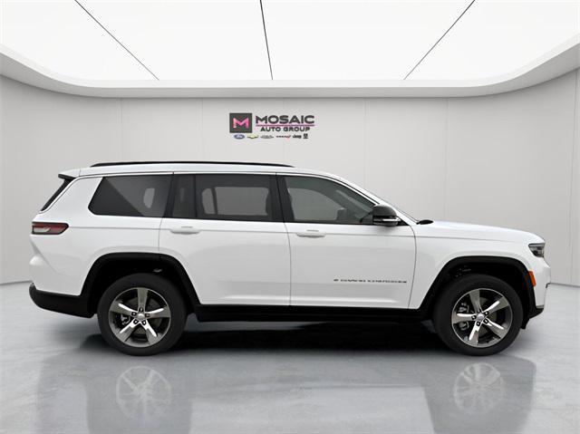 new 2025 Jeep Grand Cherokee car, priced at $47,235