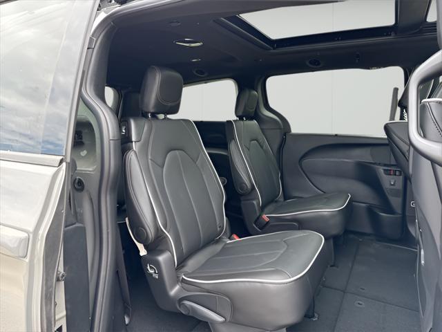 new 2025 Chrysler Pacifica car, priced at $55,797