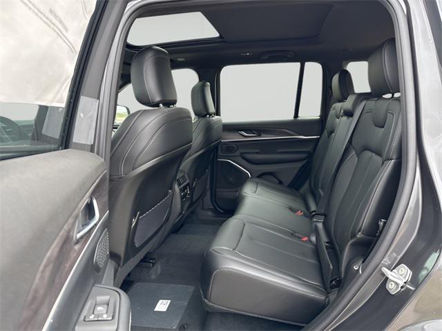 new 2025 Jeep Grand Cherokee car, priced at $51,032