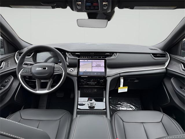 new 2025 Jeep Grand Cherokee car, priced at $51,032