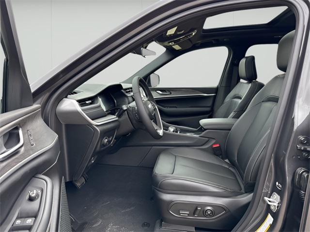 new 2025 Jeep Grand Cherokee car, priced at $51,032