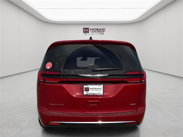 new 2025 Chrysler Pacifica car, priced at $41,881