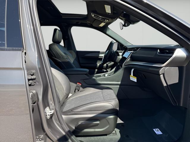 new 2025 Jeep Grand Cherokee car, priced at $45,773