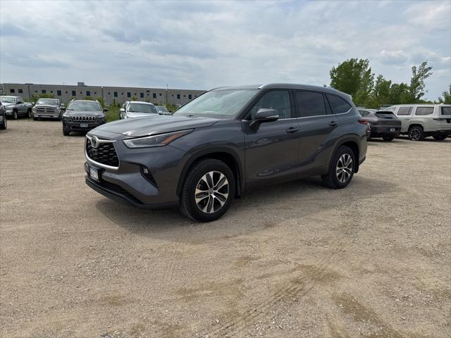 used 2021 Toyota Highlander car, priced at $33,990