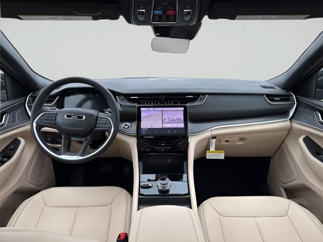 new 2025 Jeep Grand Cherokee car, priced at $46,736