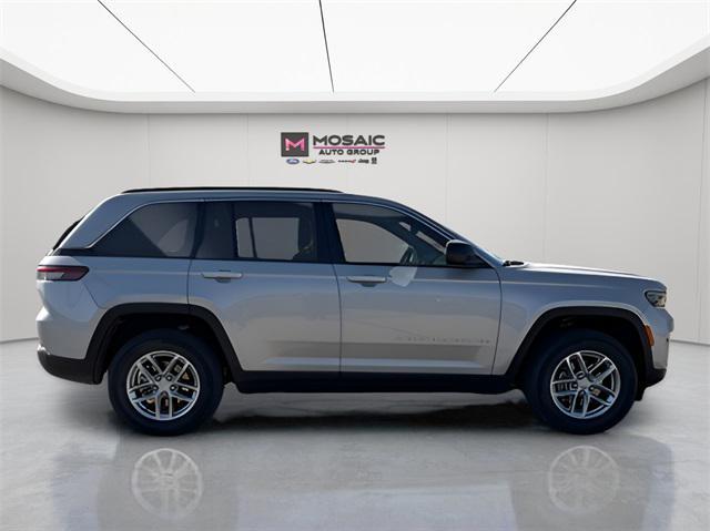 new 2024 Jeep Grand Cherokee car, priced at $35,717