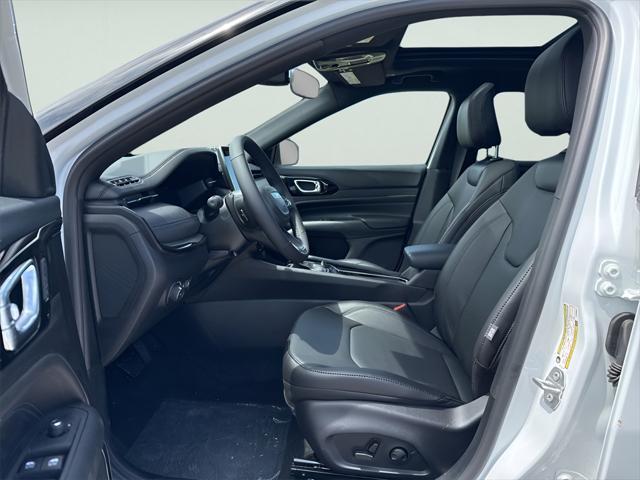 new 2025 Jeep Compass car, priced at $38,115