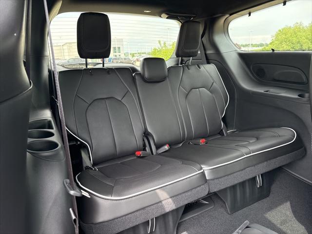new 2025 Chrysler Pacifica car, priced at $52,473