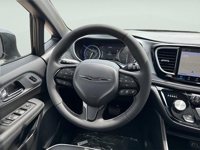 new 2025 Chrysler Pacifica car, priced at $52,473