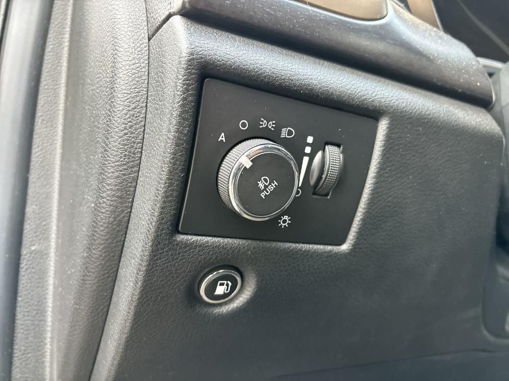 used 2014 Jeep Grand Cherokee car, priced at $13,990