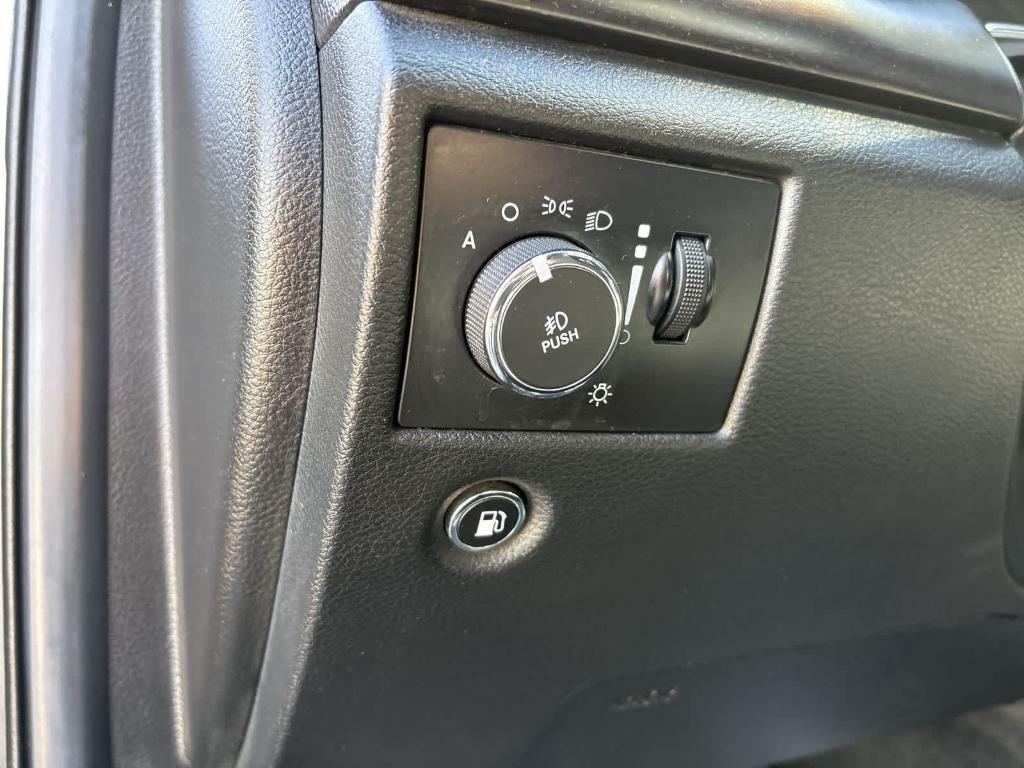 used 2014 Jeep Grand Cherokee car, priced at $13,990