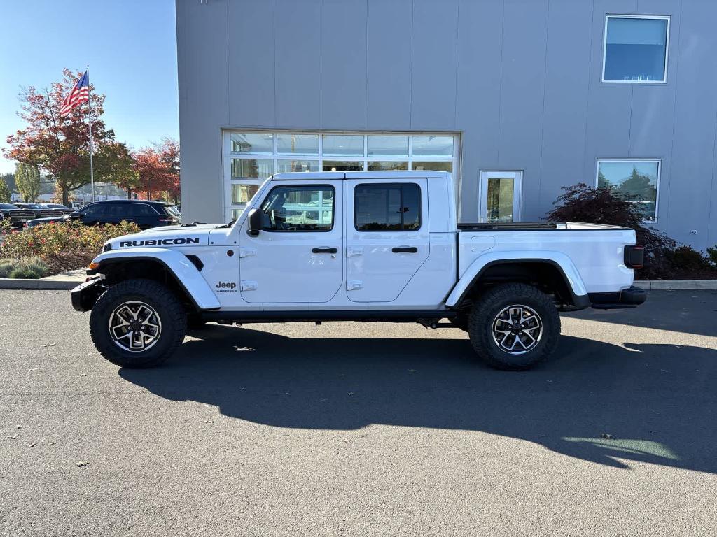 new 2025 Jeep Gladiator car, priced at $51,990
