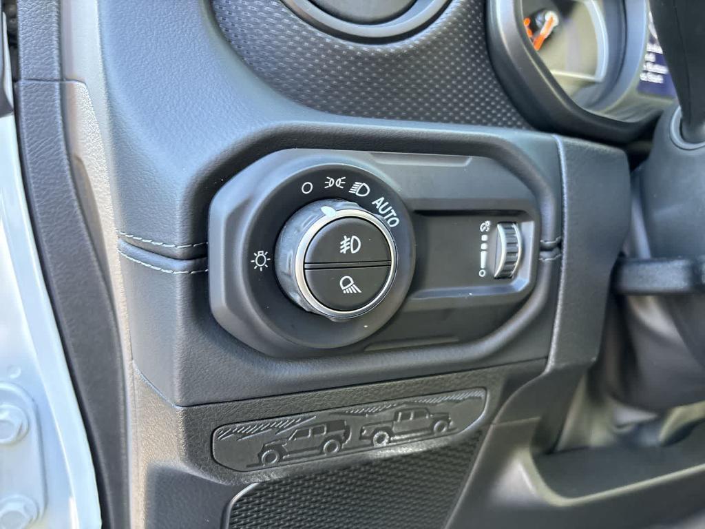 new 2025 Jeep Gladiator car, priced at $51,990