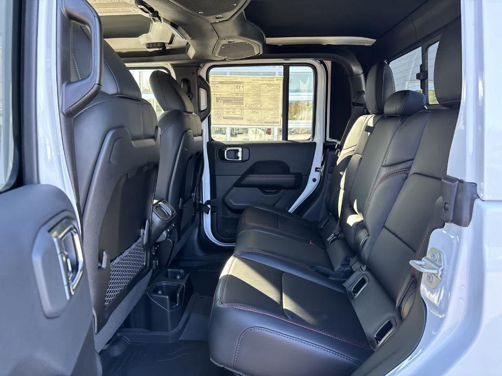 new 2025 Jeep Gladiator car, priced at $51,990