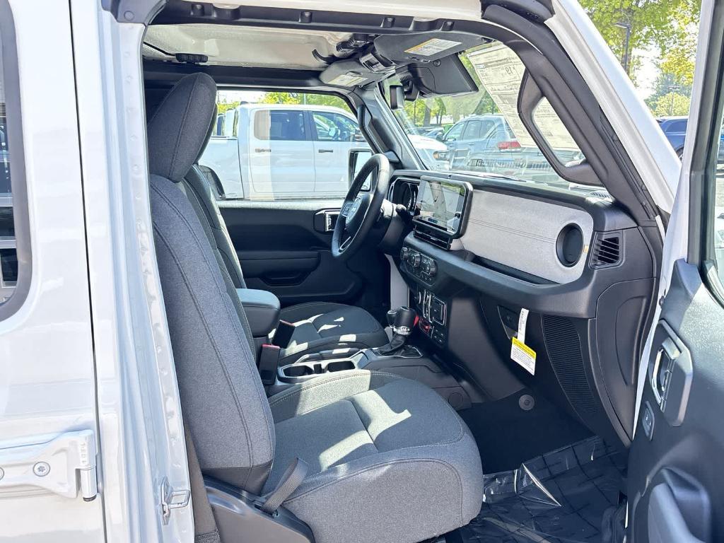 new 2025 Jeep Gladiator car, priced at $46,642