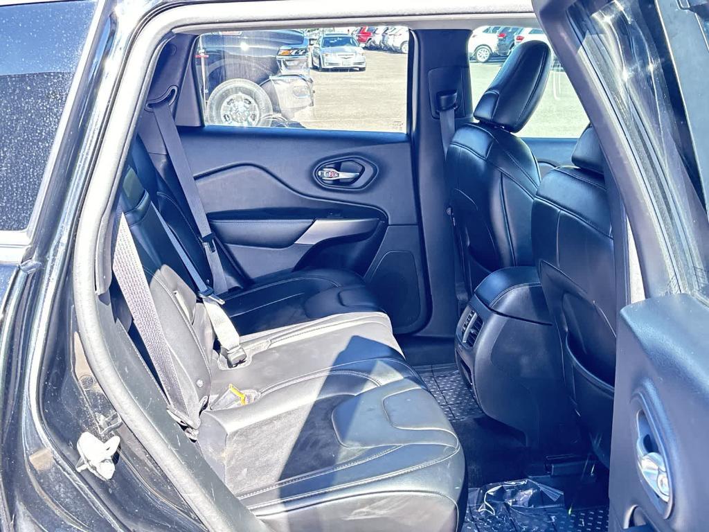 used 2019 Jeep Cherokee car, priced at $15,990