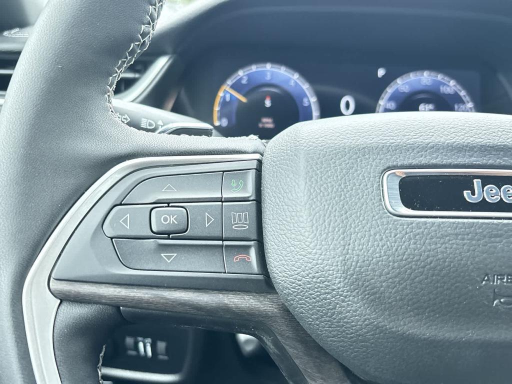 new 2025 Jeep Grand Cherokee L car, priced at $54,932